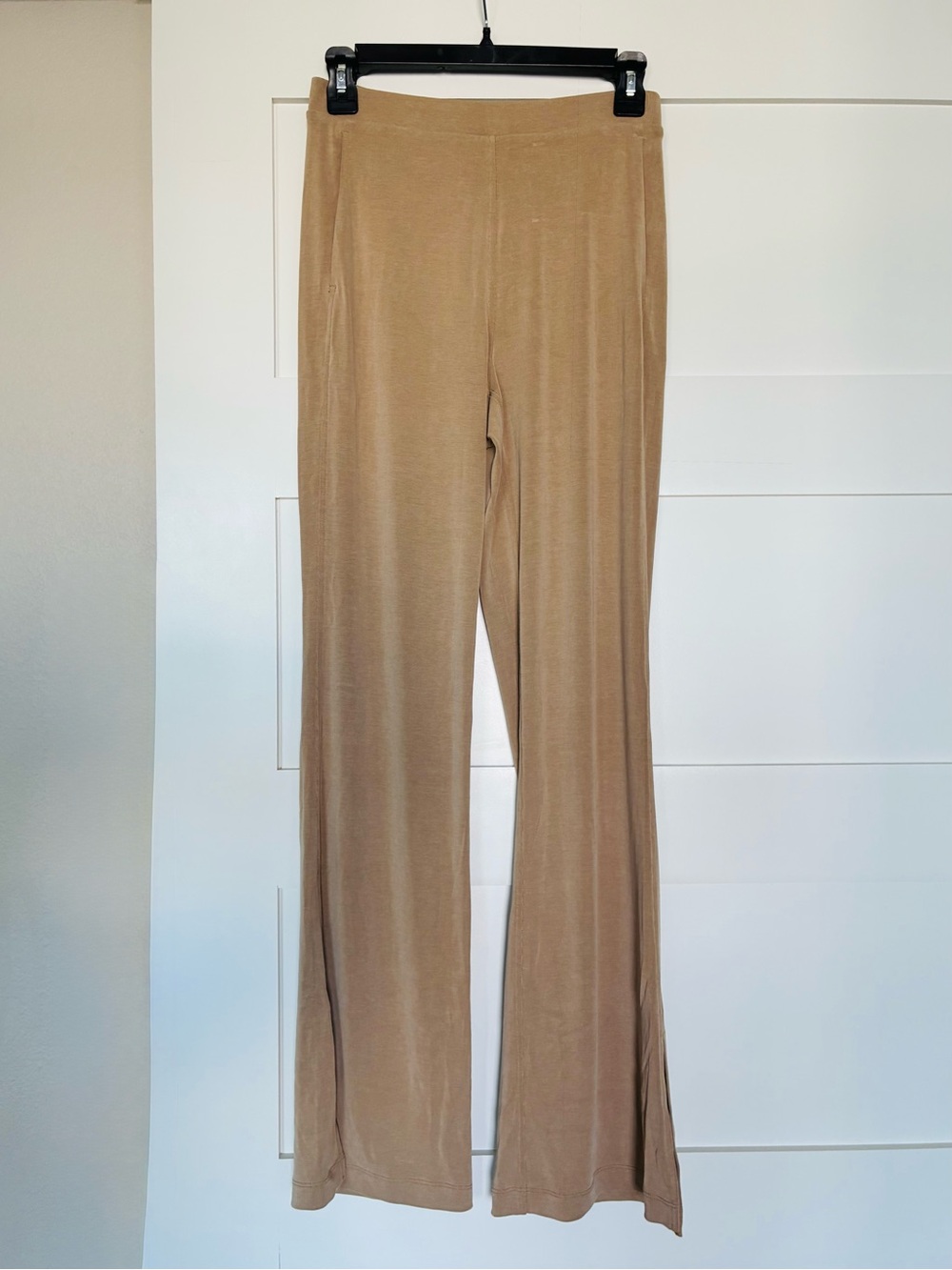*NWT* Lululemon S Drapey Softstreme Flared Pant